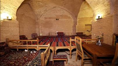  هتل کاروانسرای عباسی کوه پا نایین